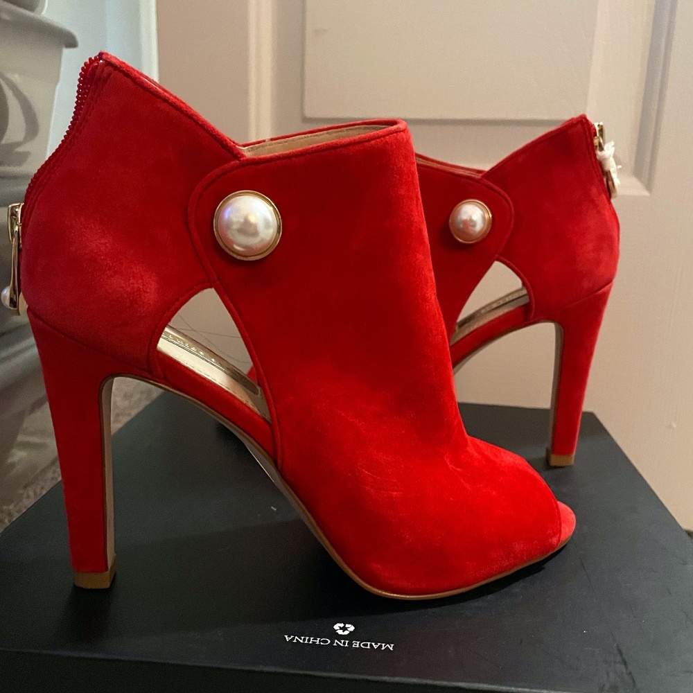 Louise et Cie Never Worn Red Open-Toe Booties